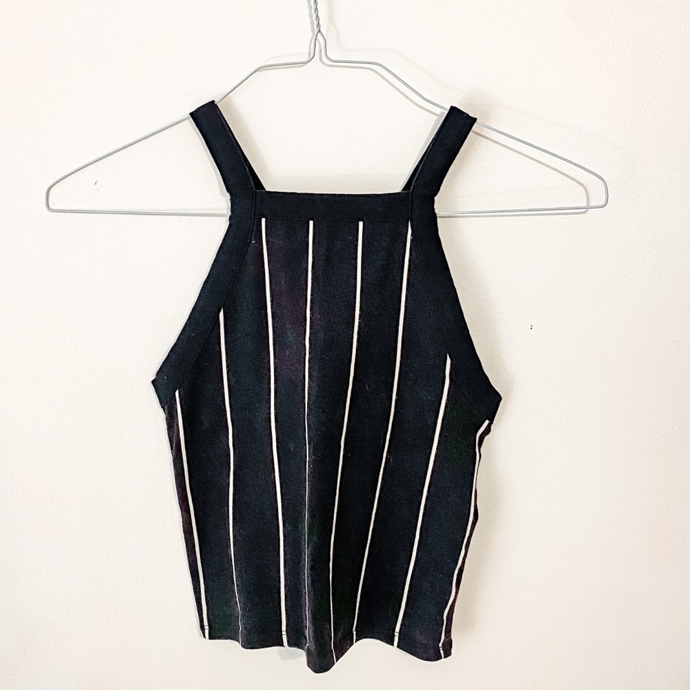 Striped crop - Picture 2 of 3